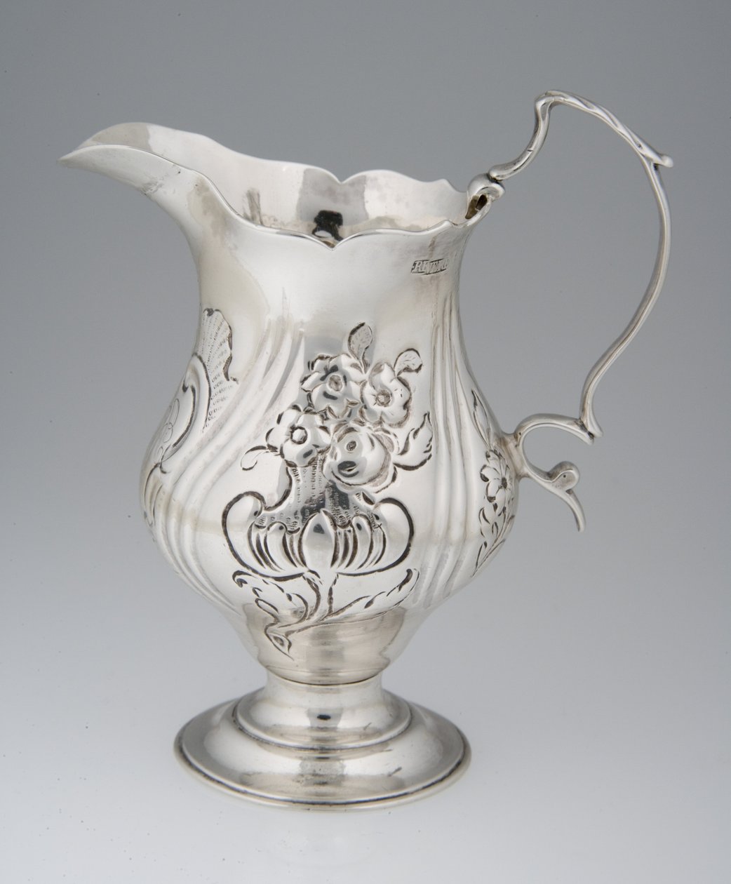 Creampot (sølv) av Paul Revere