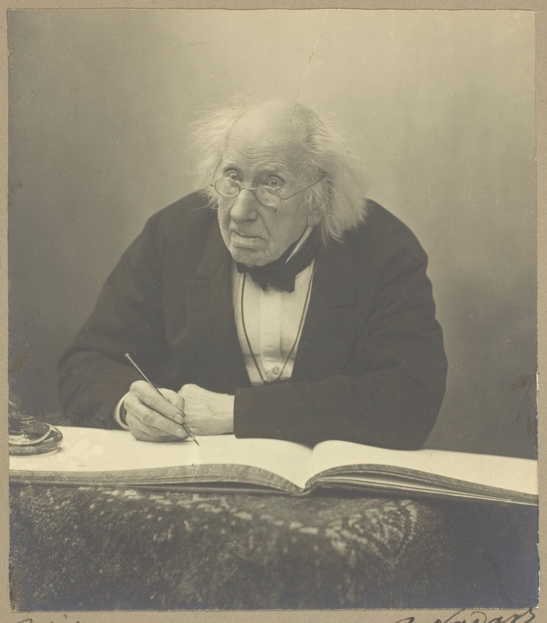 Marie-Eugene Chevreul av Paul Nadar