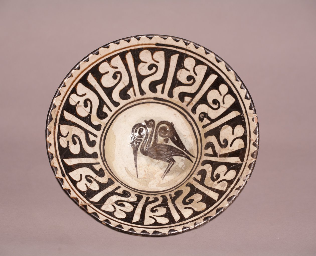 Skål (med fugledesign) (keramikk) av Persian School