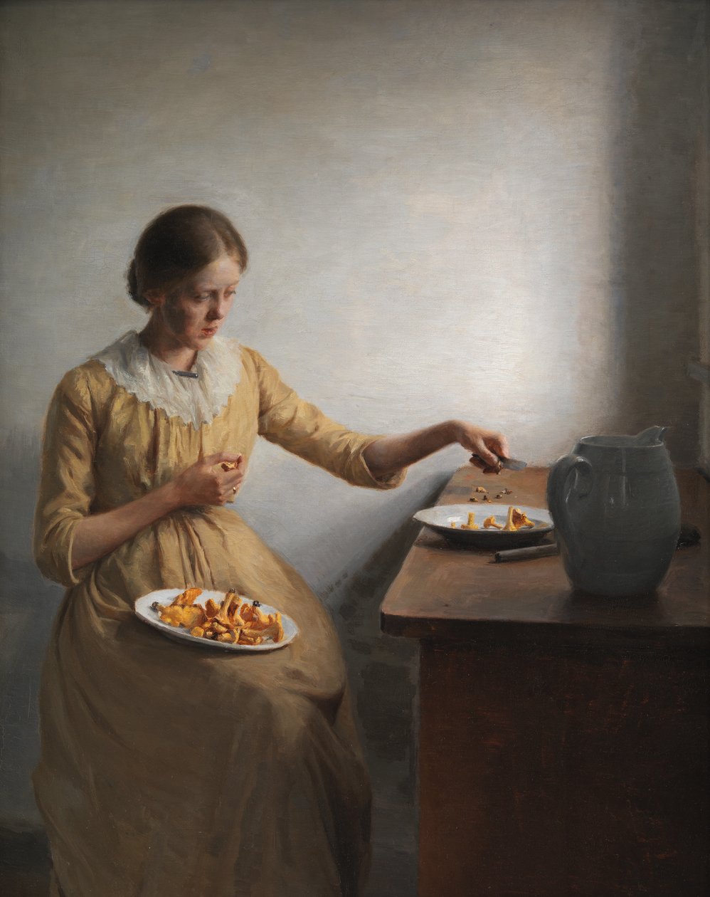 En ung jente tilbereder kantareller av Peter Vilhelm Ilsted