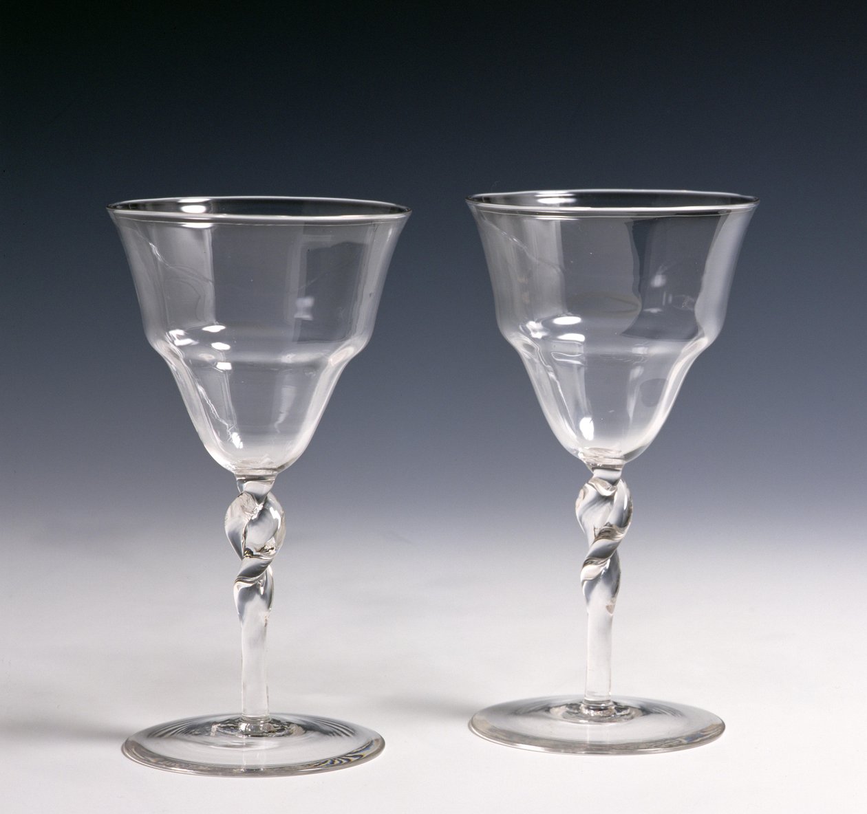 Vinglass, ca. 1862-63 (glass) av Philip Webb