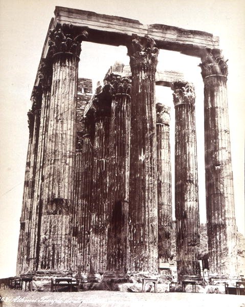 Zeus-tempelet ved Olympia (s/hvitt bilde) av Photographer Italian