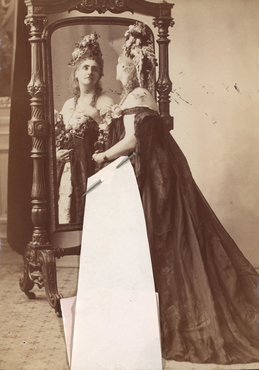[Grevinne de Castiglione], 1895. av Pierre Louis Pierson