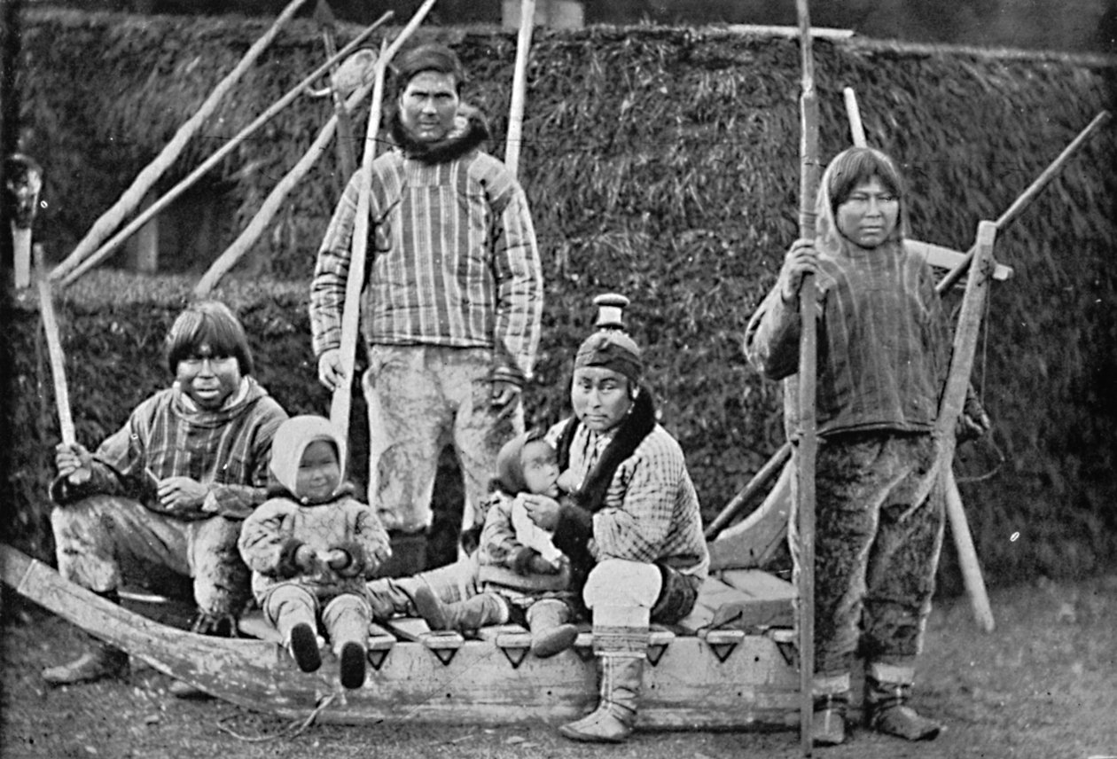 Et eskimoisk akeselskap, 1912 av Pierre Petit