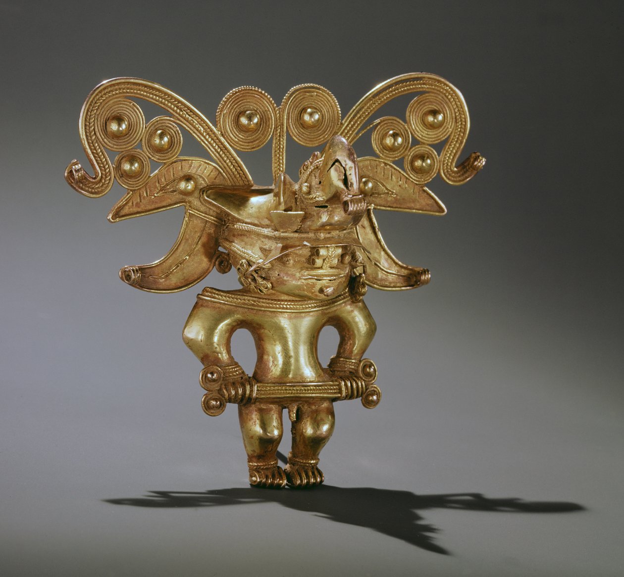 Tairona krigerfigur anheng (gull) av Pre Columbian