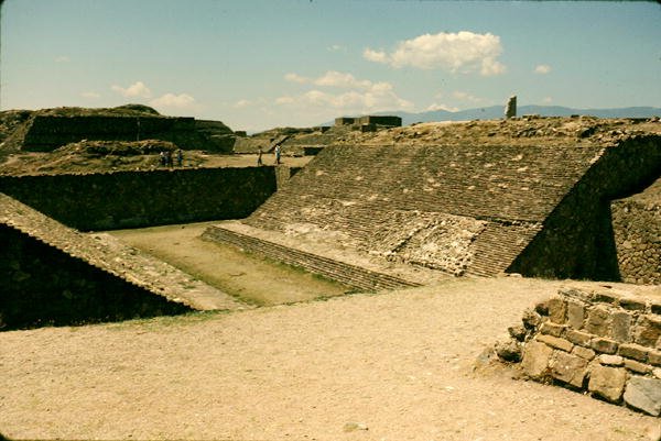 Utsikt over ballbanen av Pre Columbian Pre Columbian