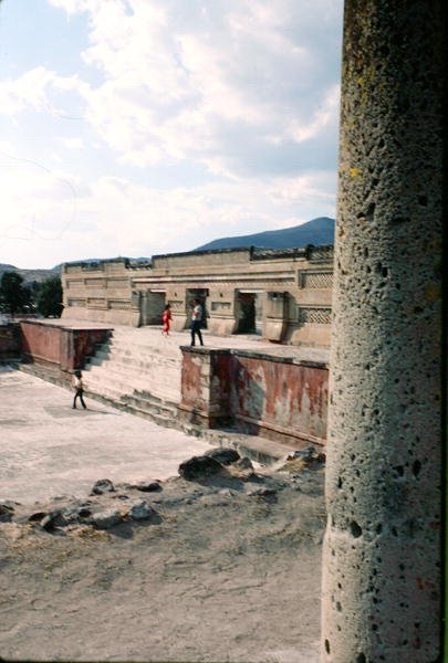 Utsikt over en gårdsplass av Pre Columbian Pre Columbian