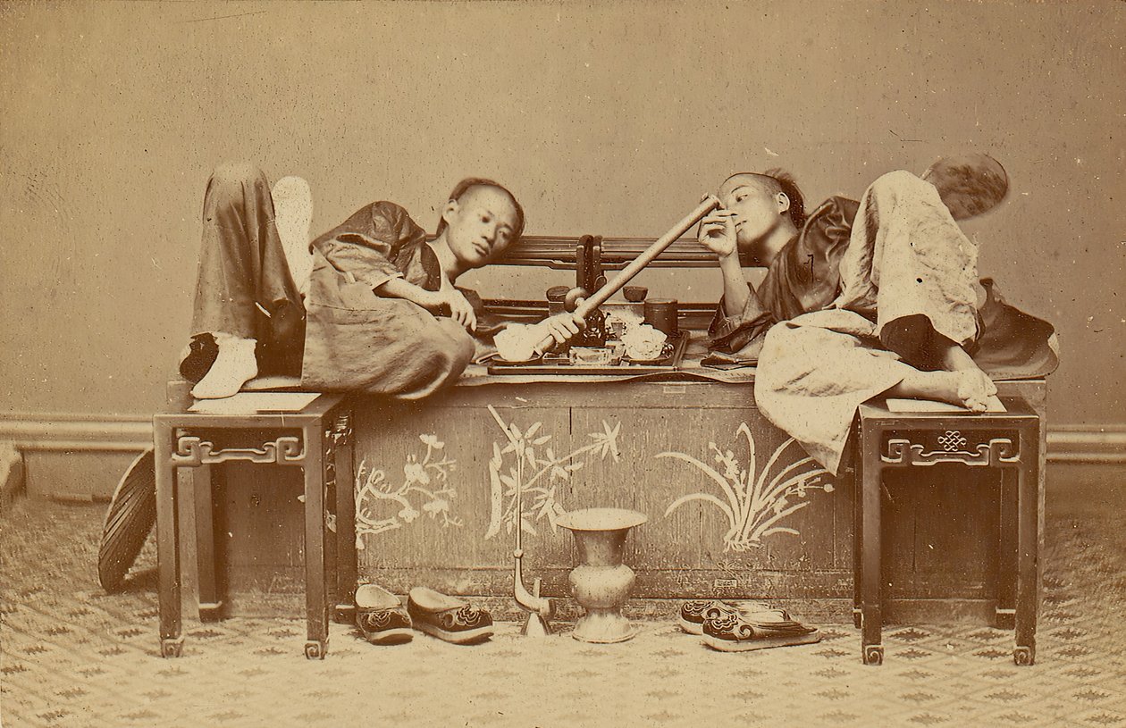 [Opiumsrøykere], 1870-tallet. av Pun Lun