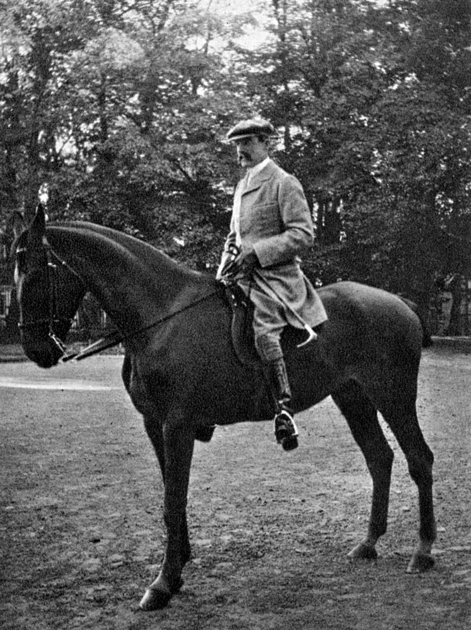 Oberst Brocklehurst ved Bernsdorff, 1908. av Queen Alexandra