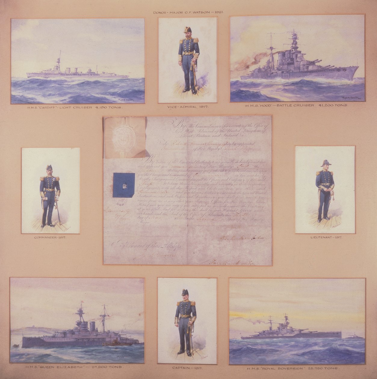 H.M.S. Cardiff, H.M.S. Hood, H.M.S. Dronning Elizabeth, H.M.S. Royal Sovereign og offiserer i marineuniformer av R. and Smith Simkin