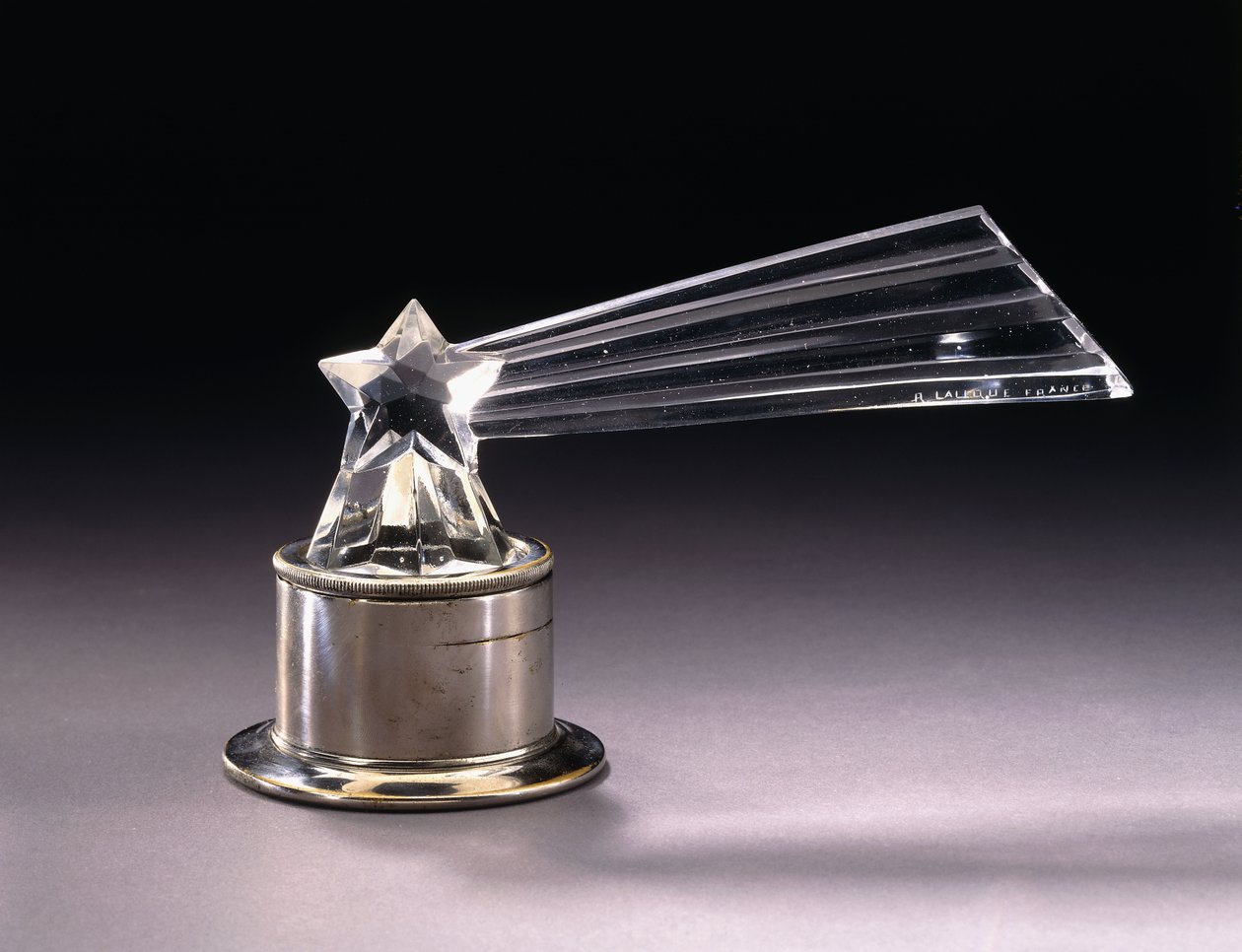 Comete, ca. 1925 (klart frostet glass) av Rene Jules Lalique