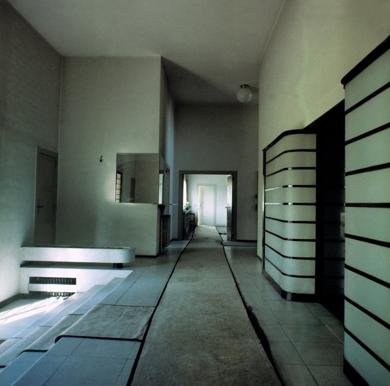 Inngangshallen til Villa Cavrois, designet av Robert Mallet-Stevens (1886-1945), 1931-32 av Robert Mallet Stevens
