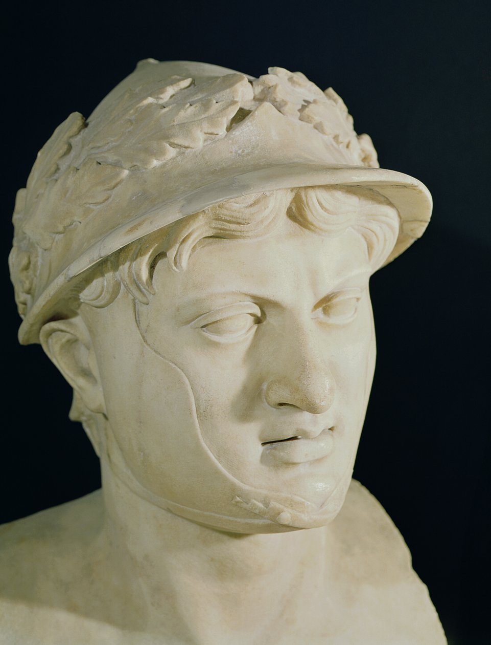 Byste av Pyrrhus (312-272 f.Kr.) (marmor) (detalj) av Roman