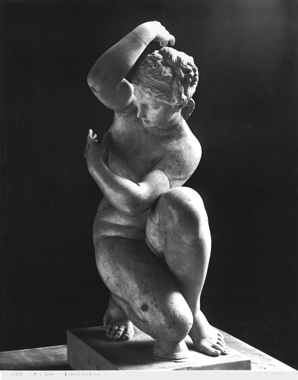 Crouching Venus, kopi av en gresk original (marmor) fra det 3. århundre f.Kr. (se også 191002, 191003) av Roman