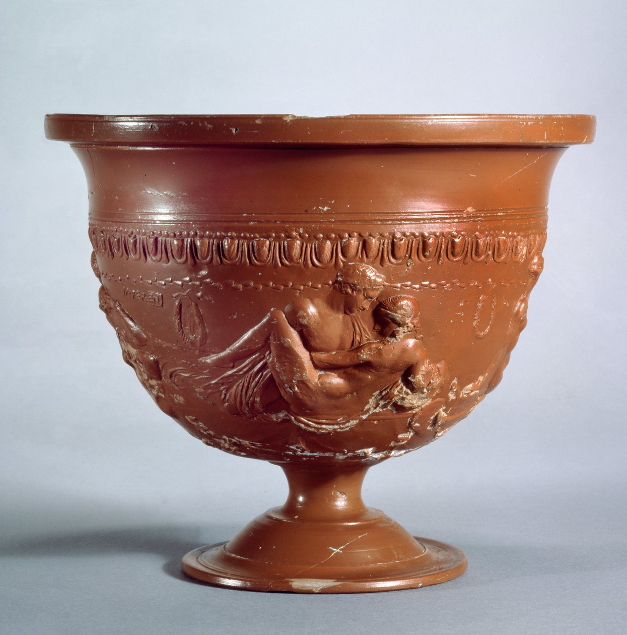 Krater som viser Lovers, Arezzo, ca. 1. århundre f.Kr.-1. århundre e.Kr. (rød glasurkeramikk) av Roman