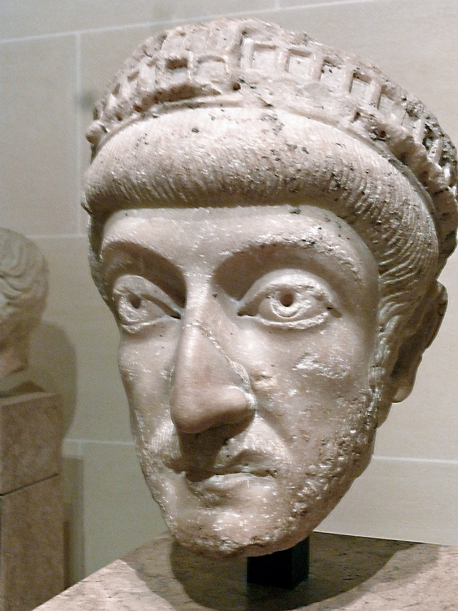 Theodosius II (marmor) av Roman