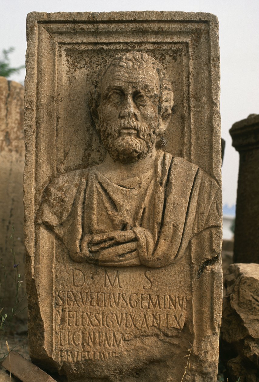 Stelae med et hode av Roman Imperial Period