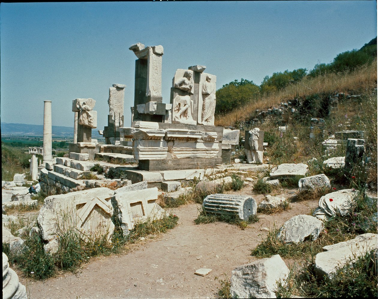 Utsikt over monumentet til Memmius av Roman