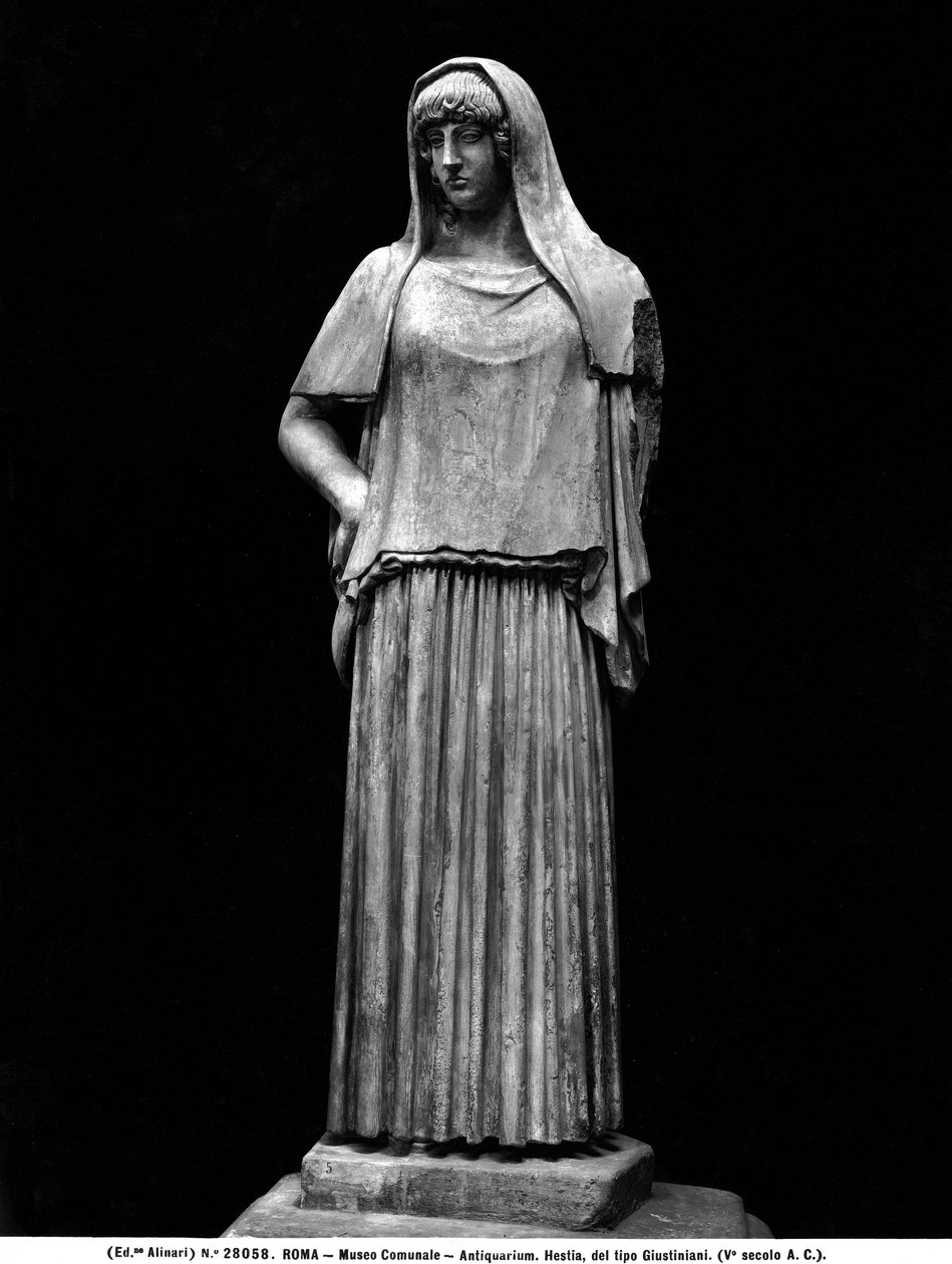 Statue av Hestia (marmor) av Roman Roman