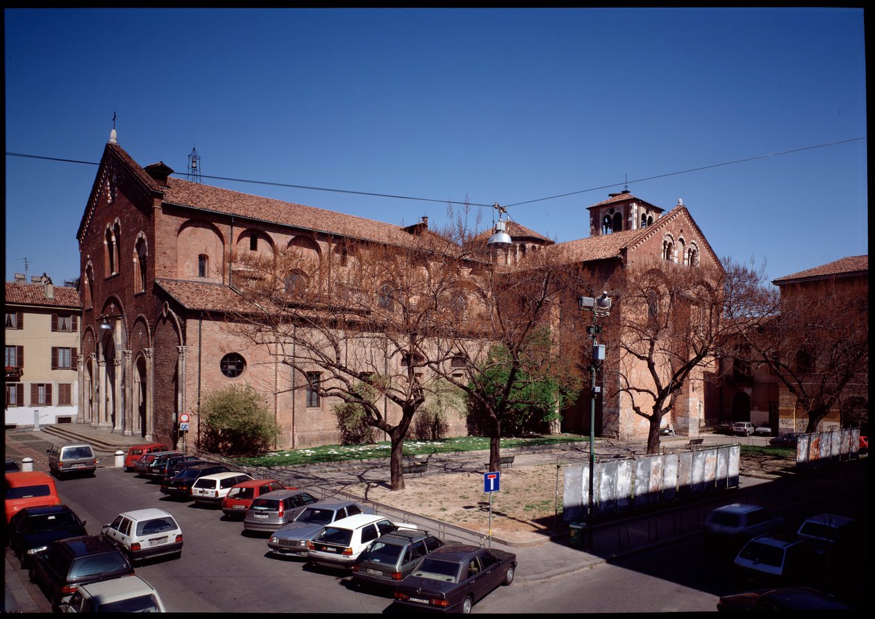 Utsikt over basilikaen av Romanesque
