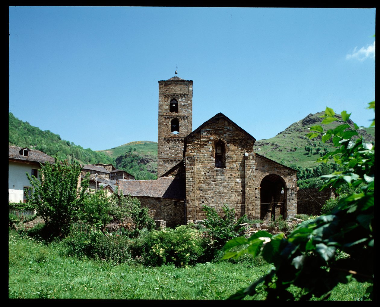 Utsikt over kirken av Romanesque