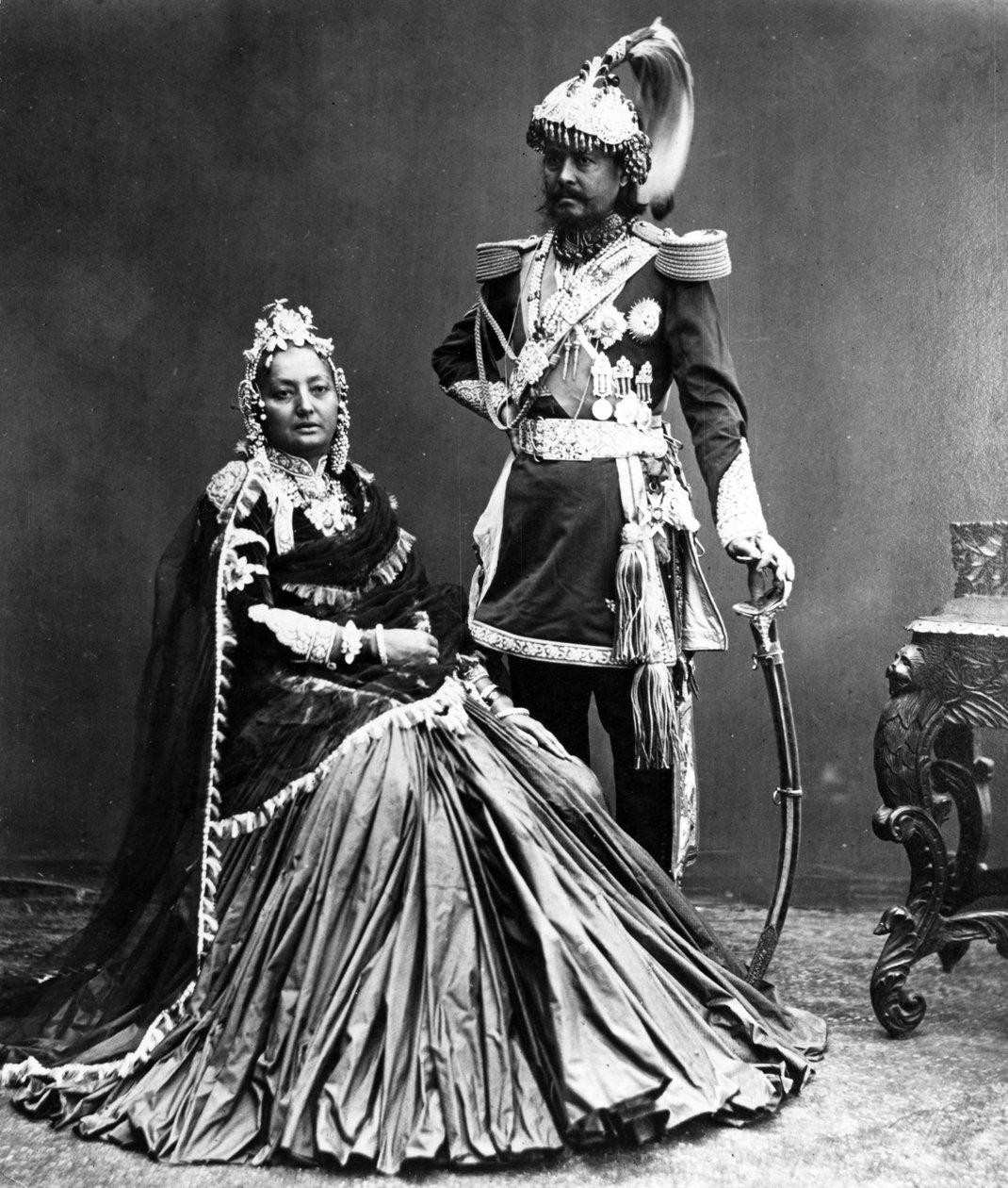 Maharaja av Nepal og hans kone, ca. 1870-tallet av S. and Shepherd, C. Bourne