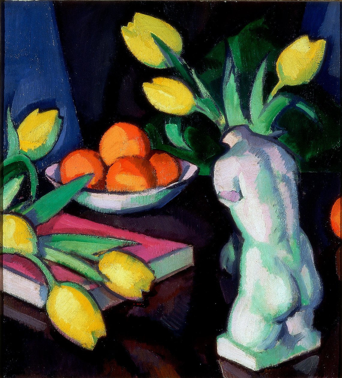 Gule tulipaner og statuett av Samuel John Peploe