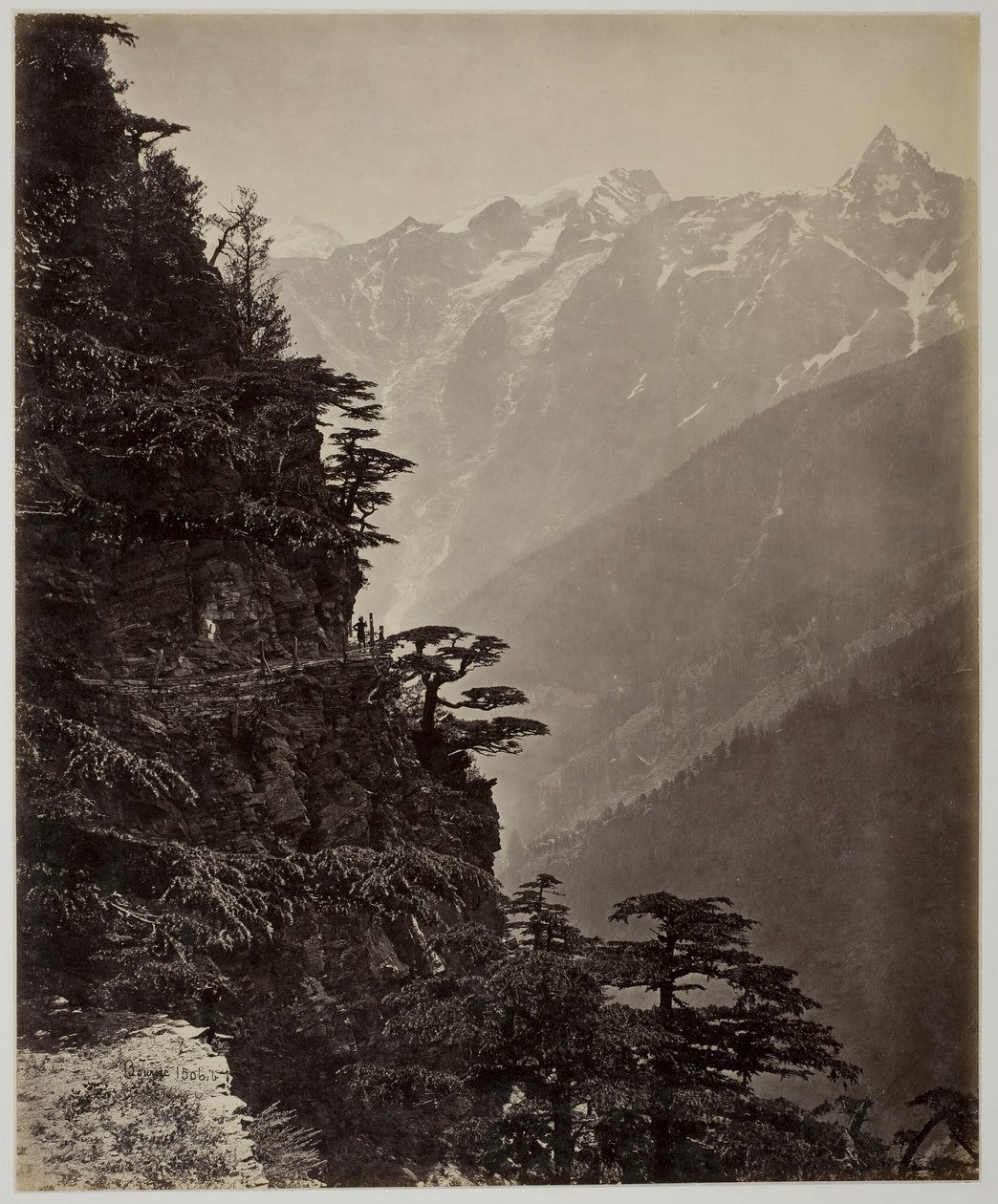 Uten tittel [åsside og fjell], ca. 1865. av Samuel Bourne