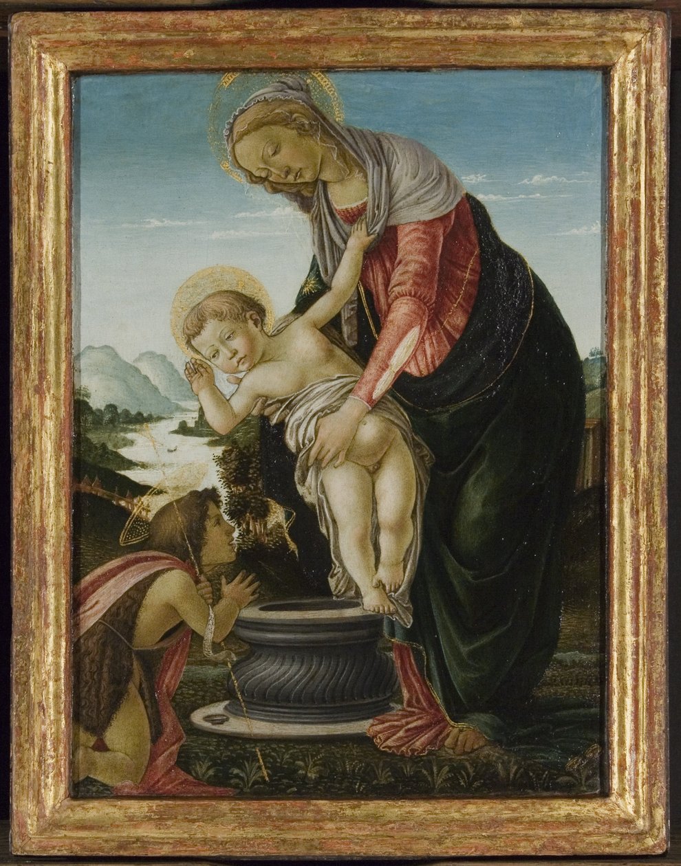 Madonna og barn med den unge døperen Johannes (tempera og gull på panel) av Sandro Botticelli