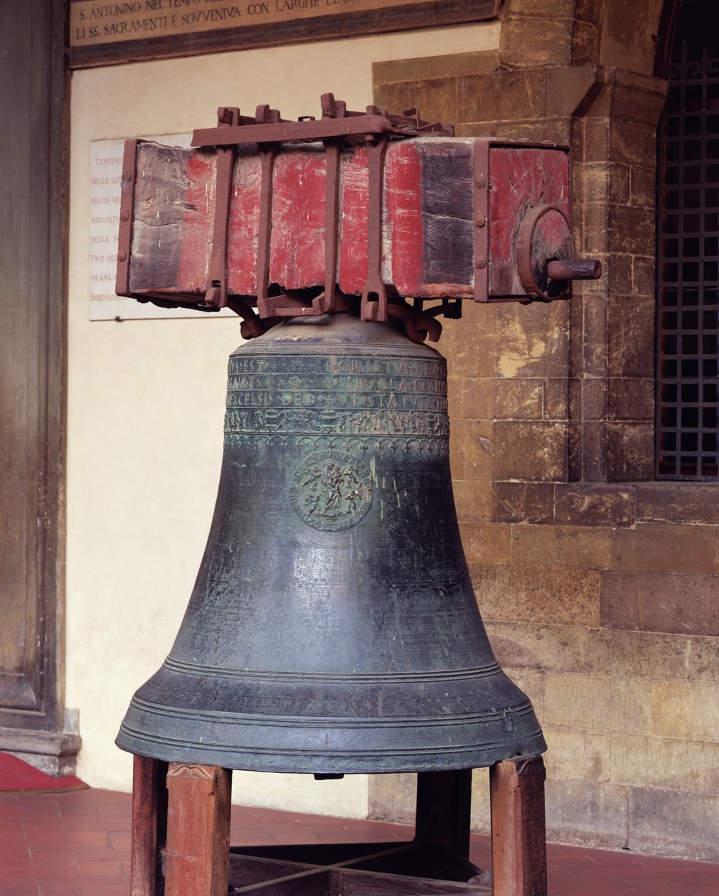 The Convent Bell (bronse) av School Italian