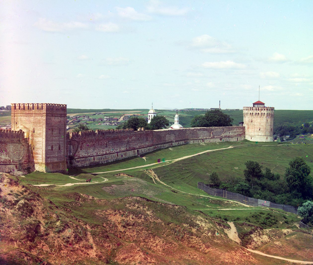 Festningsmur med Veselukha-tårnet. Smolensk, Russland, utgitt i 1912 av Sergei Mikhailovich Prokudin Gorskii