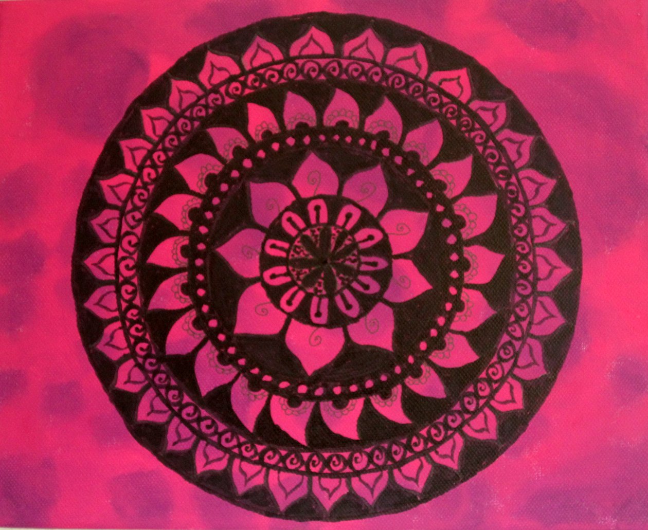 Mandala i rosa og lilla av Sil A