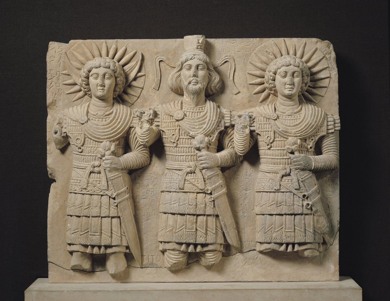 Triade av Palmyrene Gods, fra Palmyra-regionen, ca. 150 e.Kr. (kalkstein) av Syrian