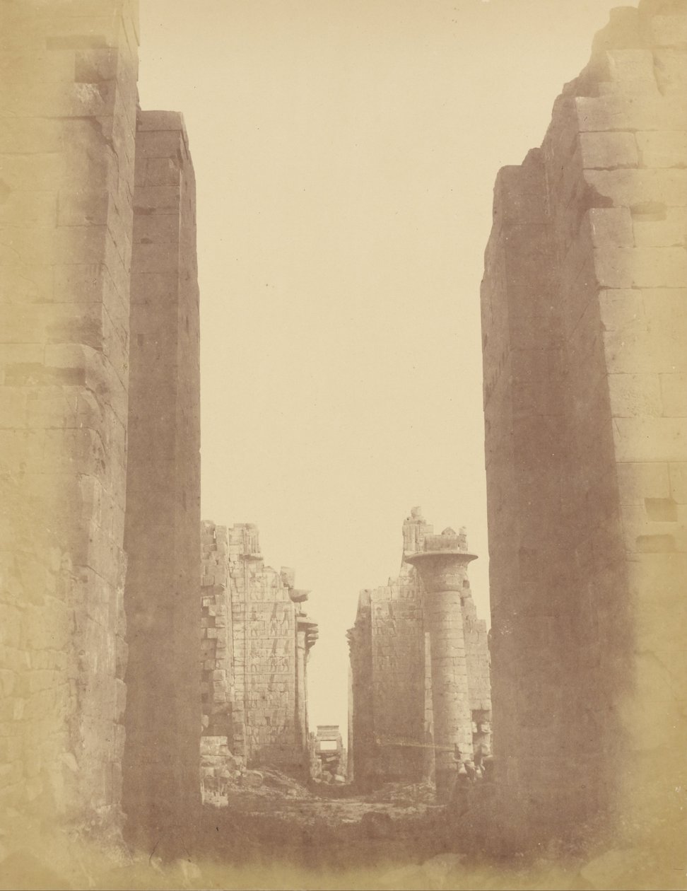Karnak, utsikt gjennom hypostyle -rommet av Théodule Devéria
