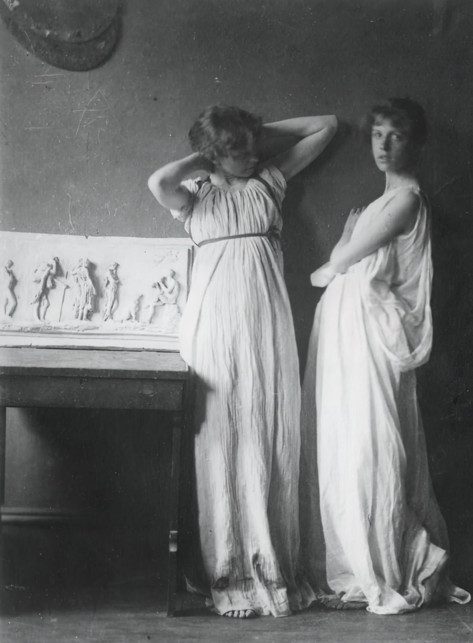 Uidentifiserte modeller i greske kostymer, ca. 1883. av Thomas Eakins