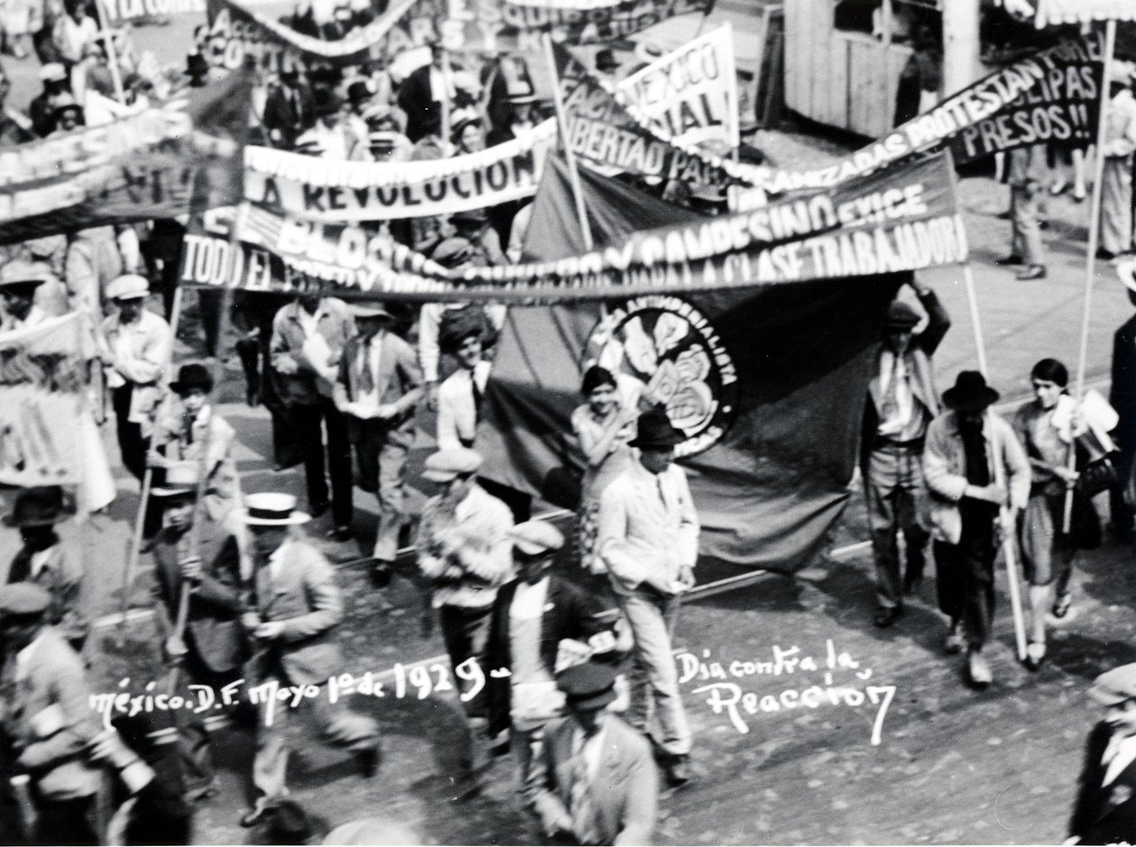 March of the Workers, Mexico City, mai 1929 av Tina Modotti
