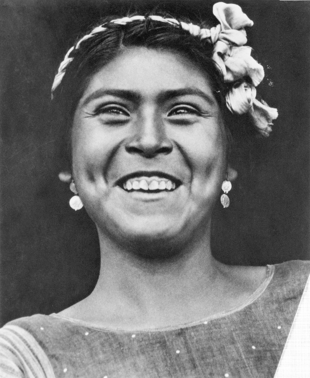 Kvinne fra Tehuantepec, Mexico, 1929 av Tina Modotti