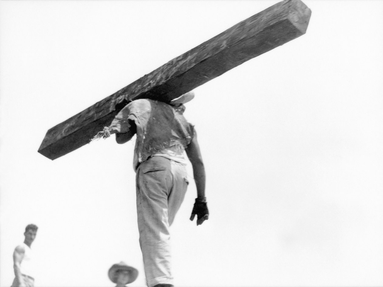 Bygningsarbeider, Mexico by, 1927 av Tina Modotti