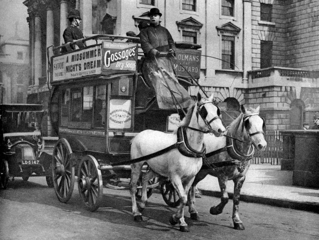 En hestetrukket buss, London, 1926-1927 av Unbekannt