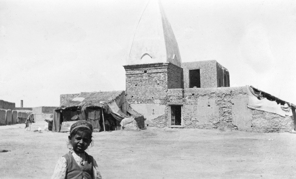 Et tempel i Nowshera, India, 1916-1917 av Unbekannt