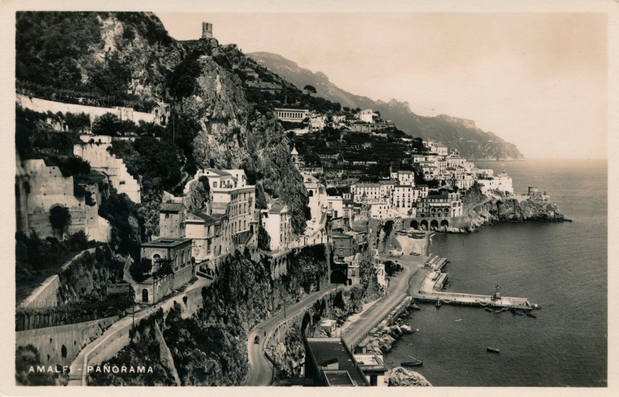 Amalfi - Panorama, c1910. av Unbekannt