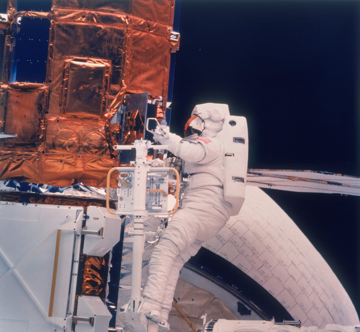 Astronaut på Shuttle-oppdrag 41-C, 1984 av Unbekannt