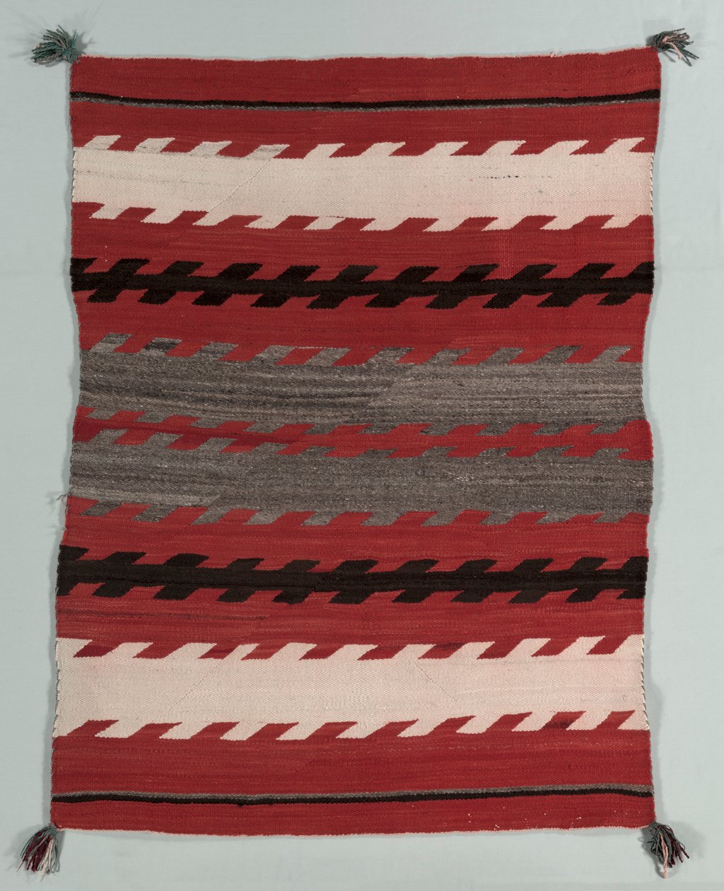 Teppe med bånd, ca. 1890-1900. av Unbekannt