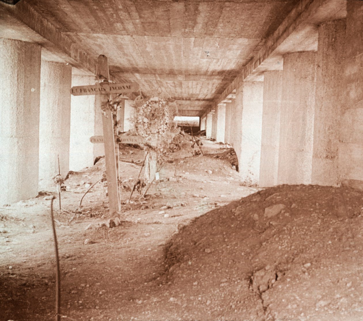 Bajonettgrav, Verdun, Nord-Frankrike, c1916-c1918. av Unbekannt