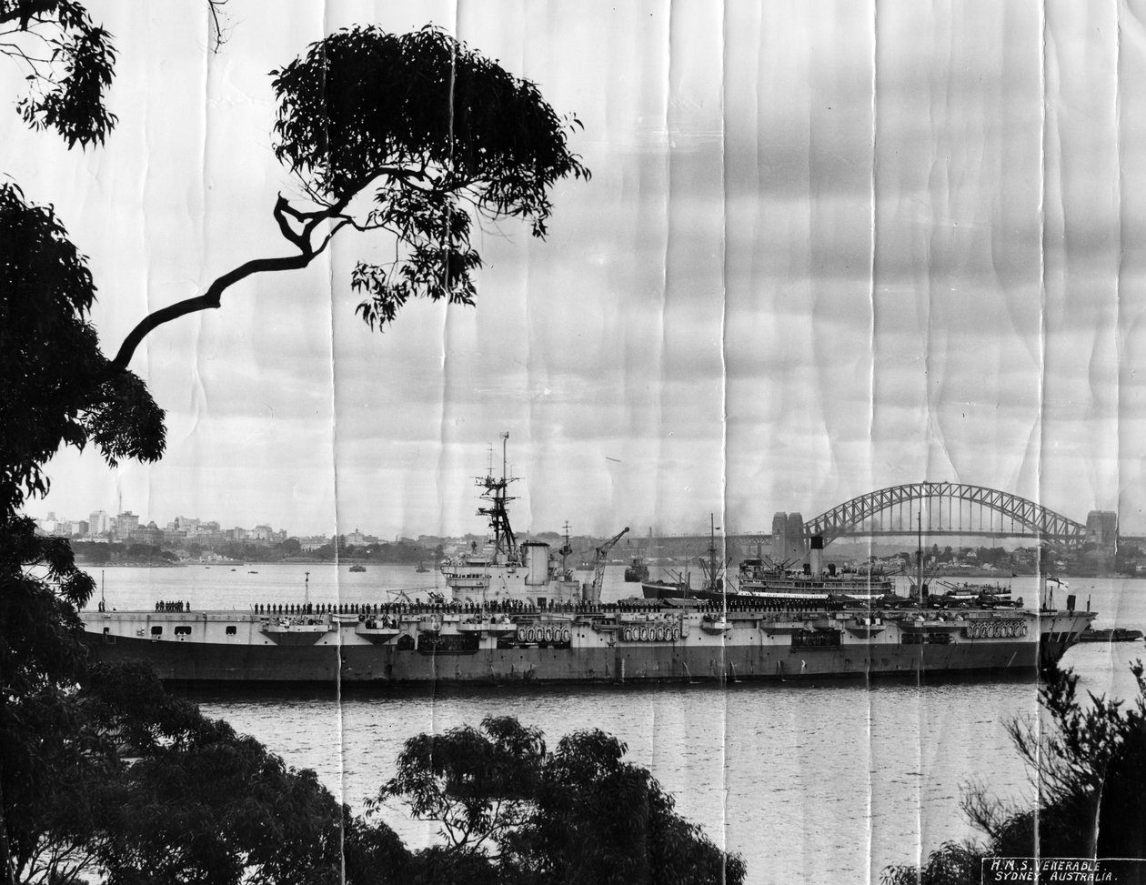 Britisk hangarskip HMS Venerable, Sydney, Australia, c1946 av Unbekannt