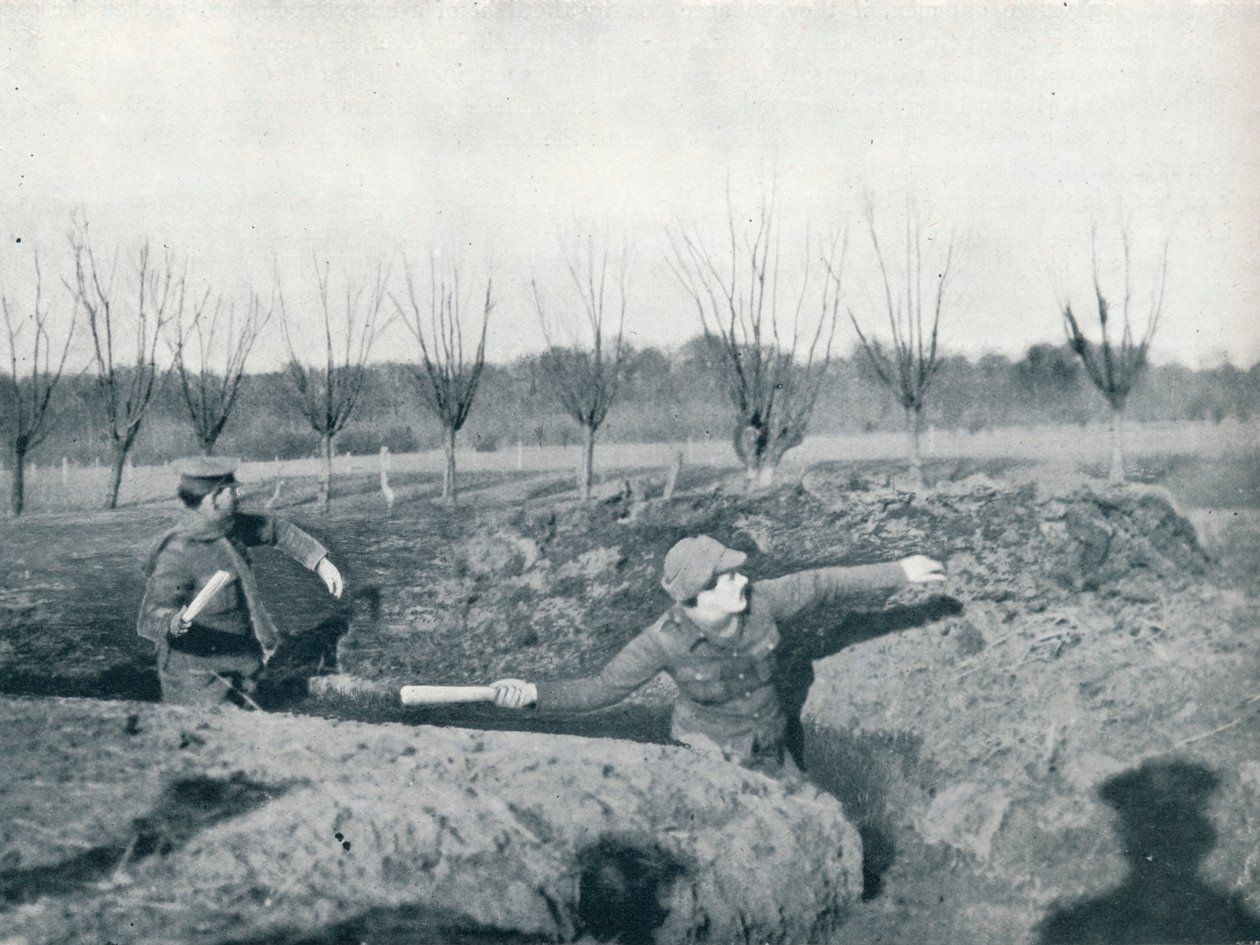 Britiske soldater øver på å kaste håndgranater, c1914 av Unbekannt