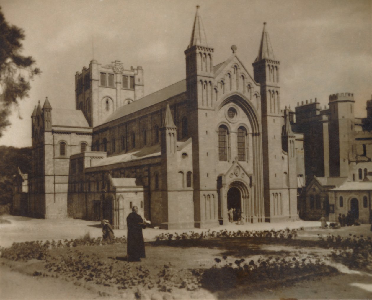 Buckfast Abbey Church, N.W, sent på 1800- og begynnelsen av 1900-tallet av Unbekannt