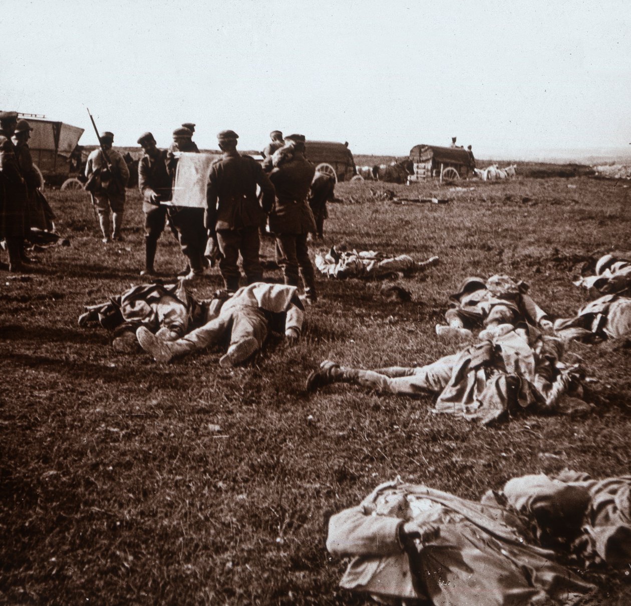 Begravelse av lik, Sainte-Marie-à-Py, Nord-Frankrike, c1914-c1918 av Unbekannt