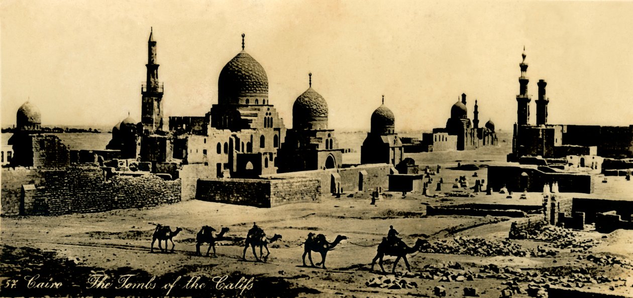 Kairo - The Tombs of the Califs, c1918-c1939. av Unbekannt