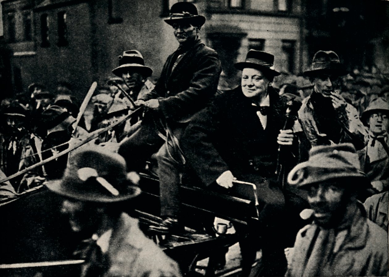 Churchill i Belfast igjen, 1926, 1945. av Unbekannt
